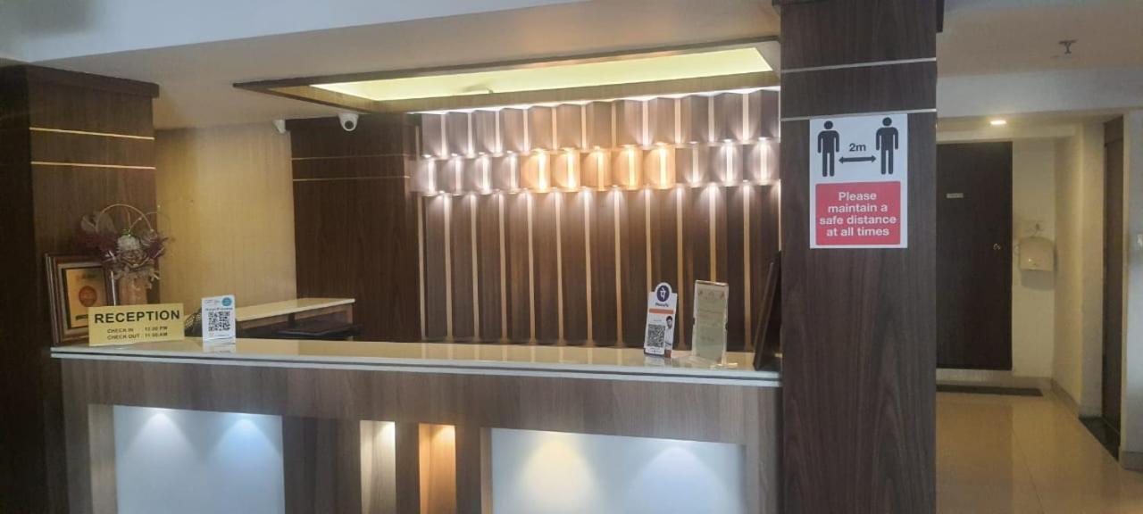 Prayana Hotels Kochi Exterior photo