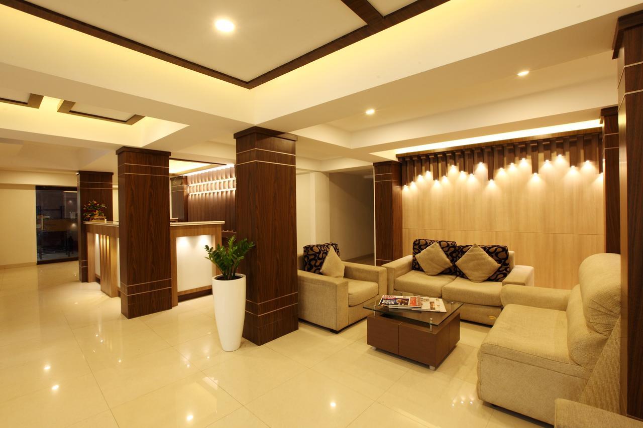 Prayana Hotels Kochi Exterior photo